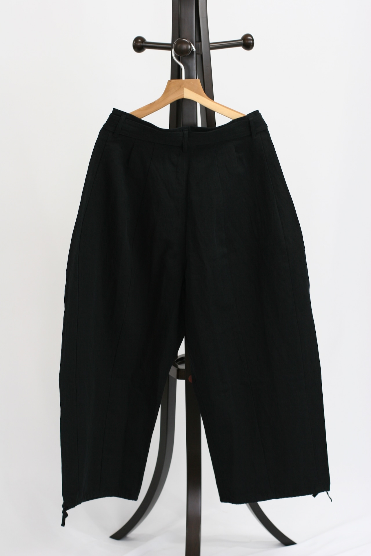 Native Village (ネイティブヴィレッジ) No.06/ serenity : 静謐 ダーツカーゴパンツ/off white・black