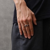 TWIN CLAW RING with ONIX / ツインクロウリング・オニキス
