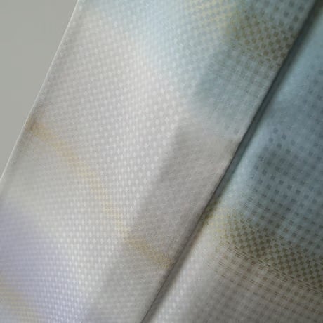 【単衣】タッサーシルク 格子地紋段暈かし 単衣小紋