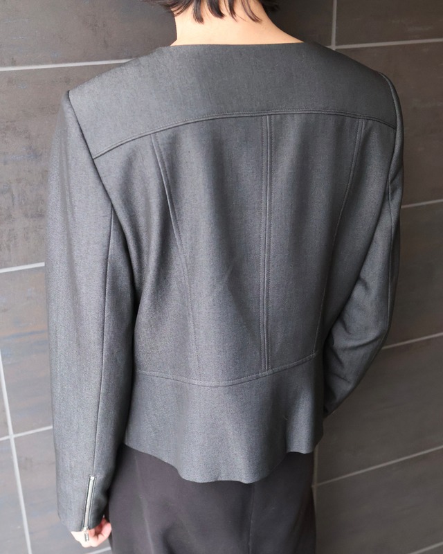 basic crewneck zip up jacket
