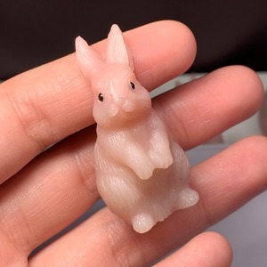 14.ピンクオパールうさぎ・インテリア