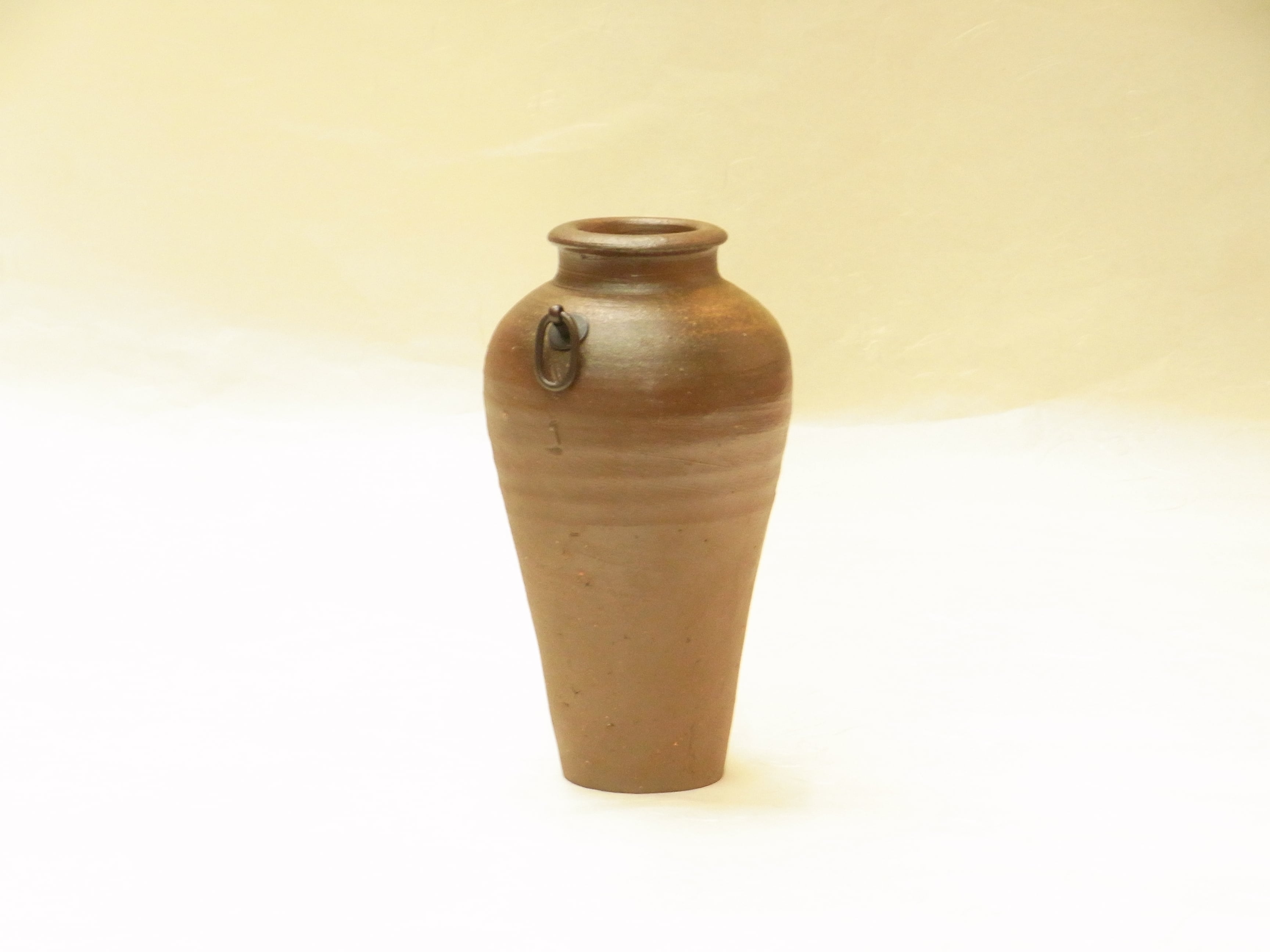 備前焼　花入　伊勢崎競 伊勢崎競 作 備前焼 置き・掛け兼用花入れ | 小林漆陶