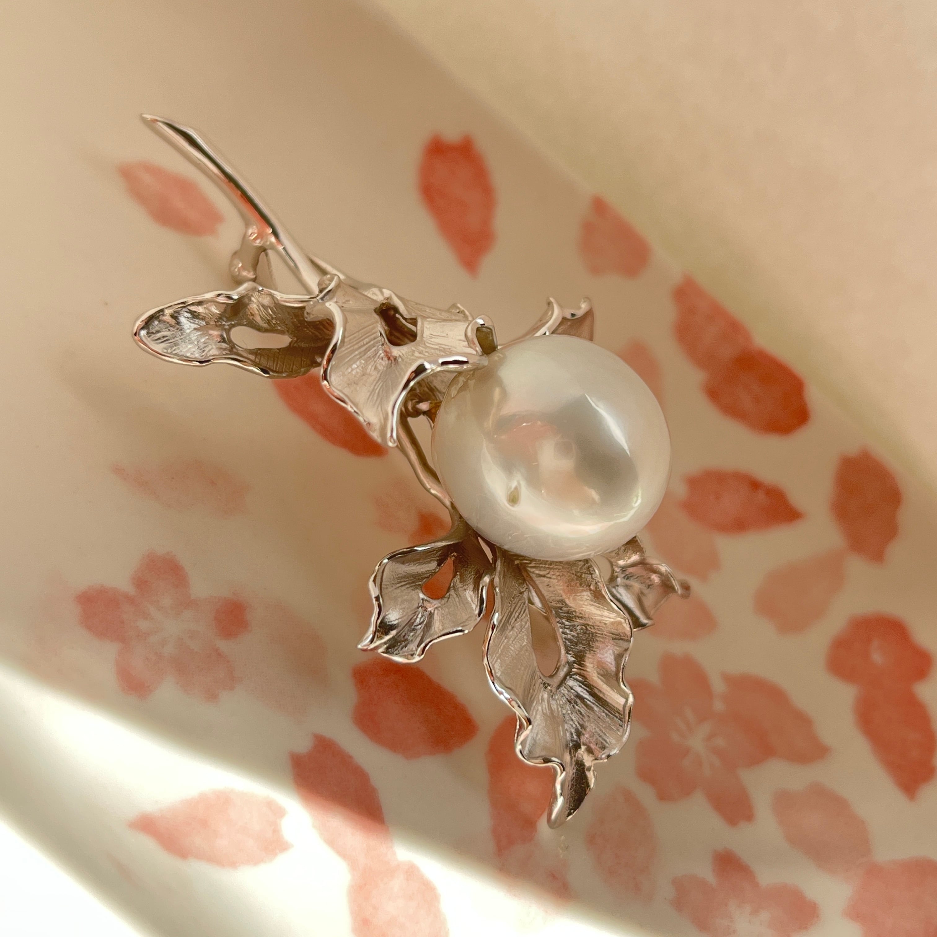 南洋白蝶パールブローチ/17-18mm/バロックパール/大粒/シルバー/日本