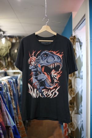 Game print tee shirt “DINO CRISIS”