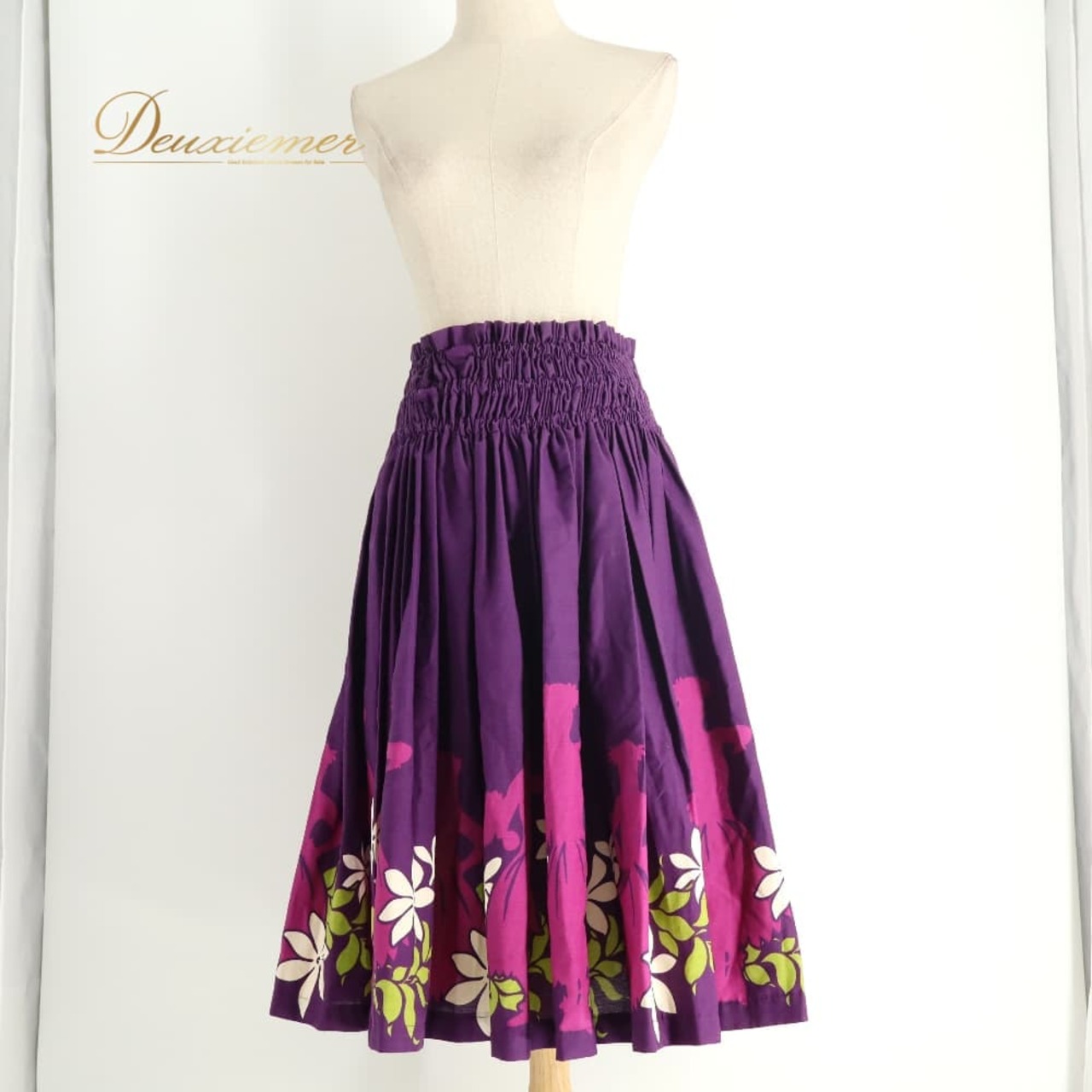 フラダンス 衣装 ALOHA FABRICS アロハファブリック パウスカート パープル系 ティアレ柄 ダンサー柄 踊り子 ハワイアンプリント ハワイアン アロハ フラ ダンス レッスン 練習 シングル スカート フレア 華やか 鮮やか かわいい おしゃれ ピンク系 ホワイト系 グリーン系 紫 白 黄緑