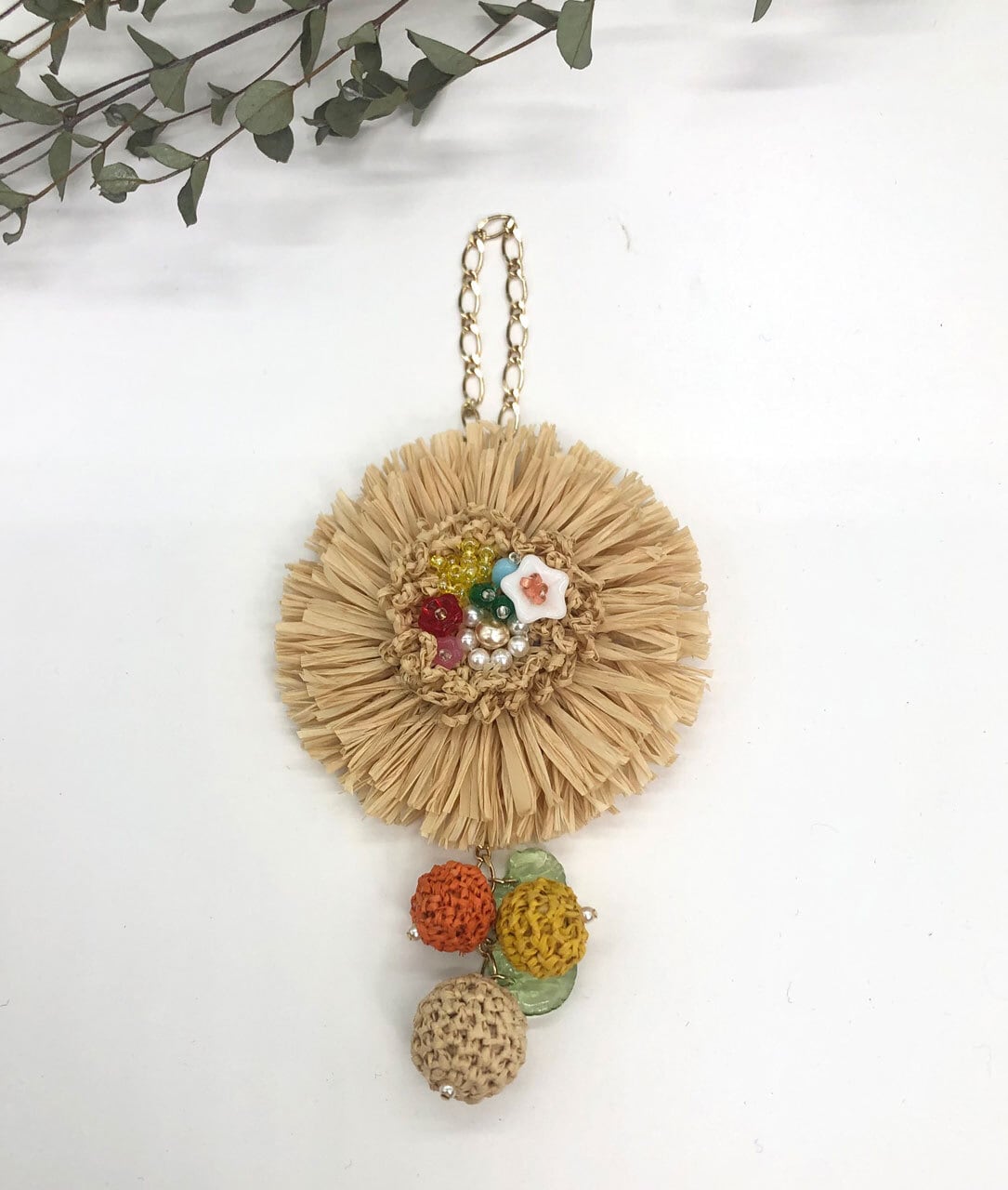 ラフィア&ビーズのバッグチャーム(ナチュラル)