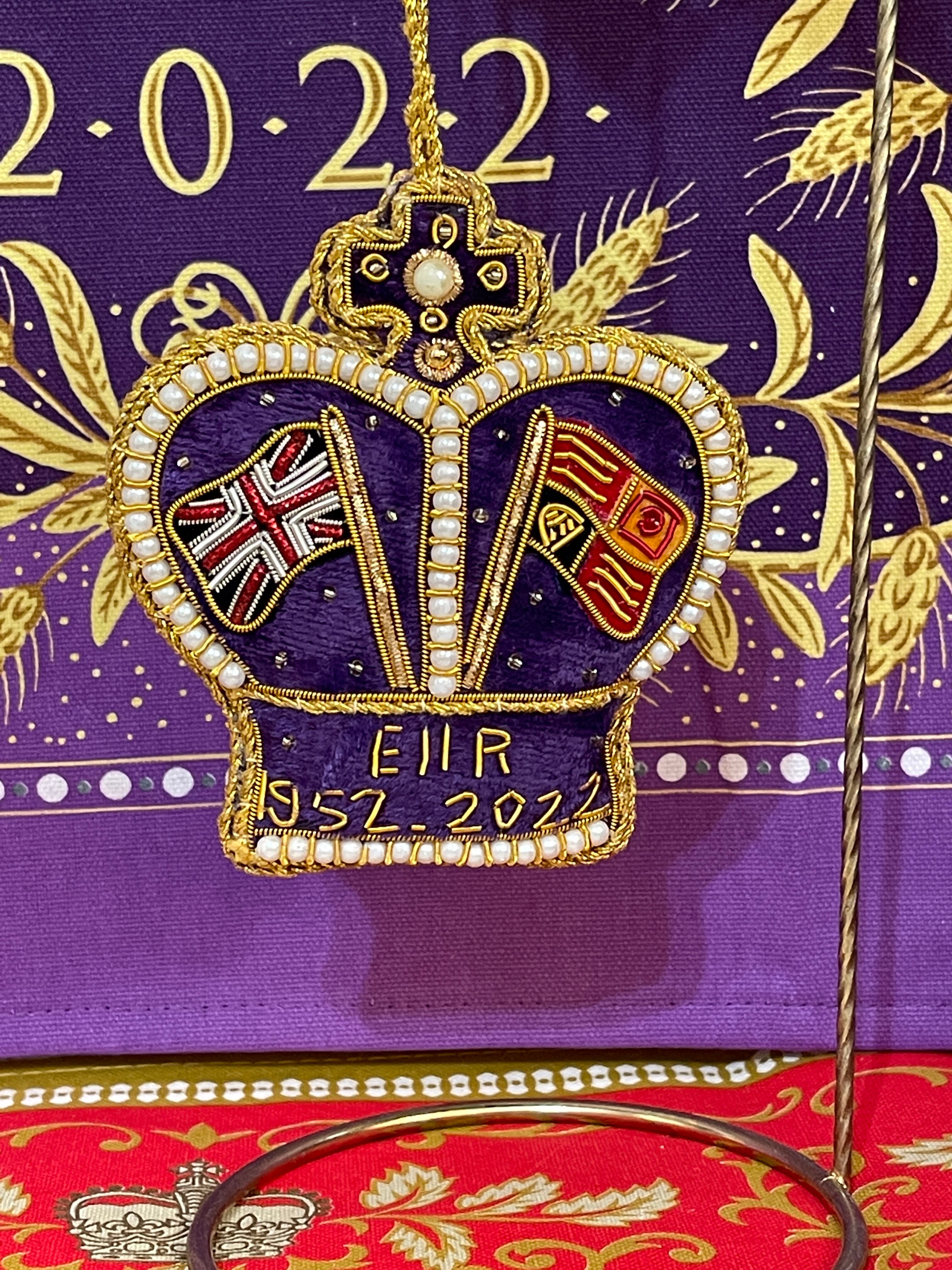 『Westminster Abbey』エリザベス女王 70th記念  オーナメント Longest Reigning Monarch Decoration