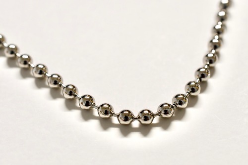 ball chain smartphone shoulder