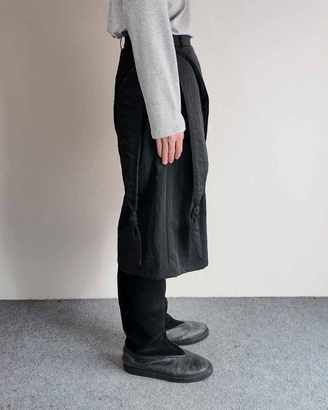 【26/AW STRONGTHE】BLACK / DROPS BERMUDA SHORTS