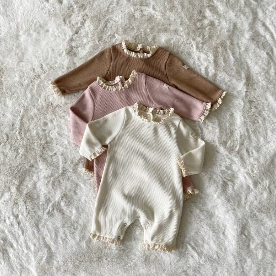 【BABY】フリル襟ワッフルロンパース