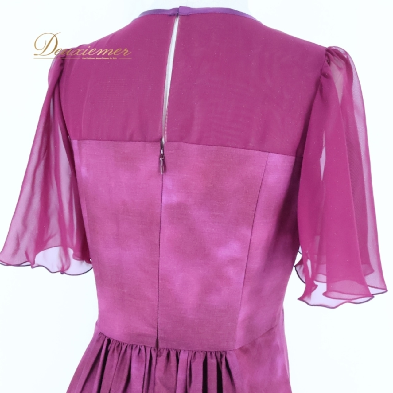 フラダンス 衣装 ワンピース ドレス ココエミリー パープル系 CoCoEmily 日本製 きらきら ワントーン ティアレ柄 ひらひら かわいい 華やか 鮮やか きれい 上品 高級感 紫 ハワイアン アロハ ハワイアンプリント フラ ダンス レッスン 練習