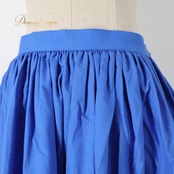 フォークダンス 衣装 スカート ブルー系 花柄 刺繍 青 赤 白 緑 チロリアン チロルスカート カントリー 鮮やか 華やか ダンス衣装 ハンガリー製 イベント 練習 レッスン ボタン かわいい ふんわり レッド系 ホワイト系 グリーン系