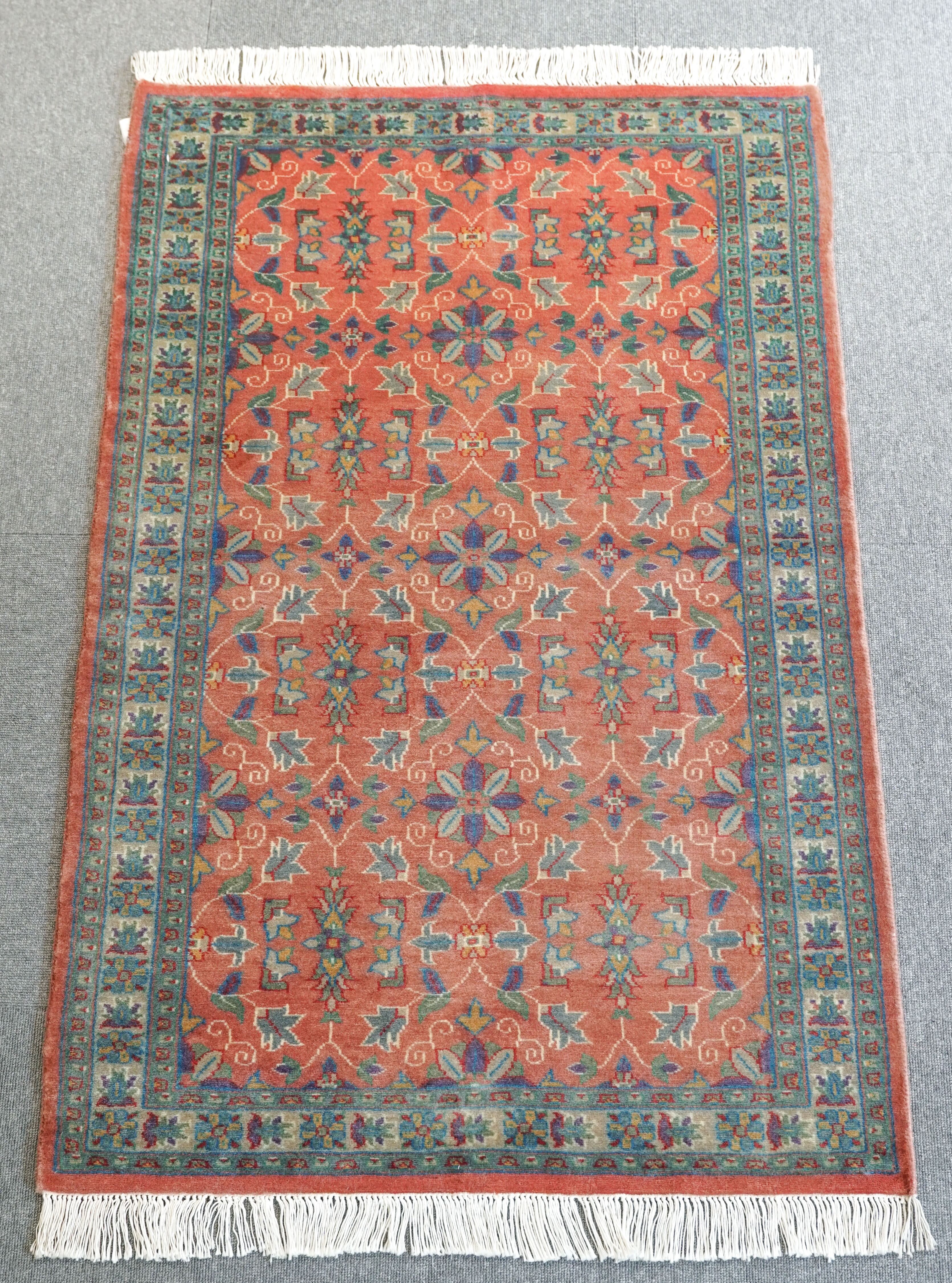 パキスタン手織り絨毯 ウール アクセントラグ size:120×82cm 