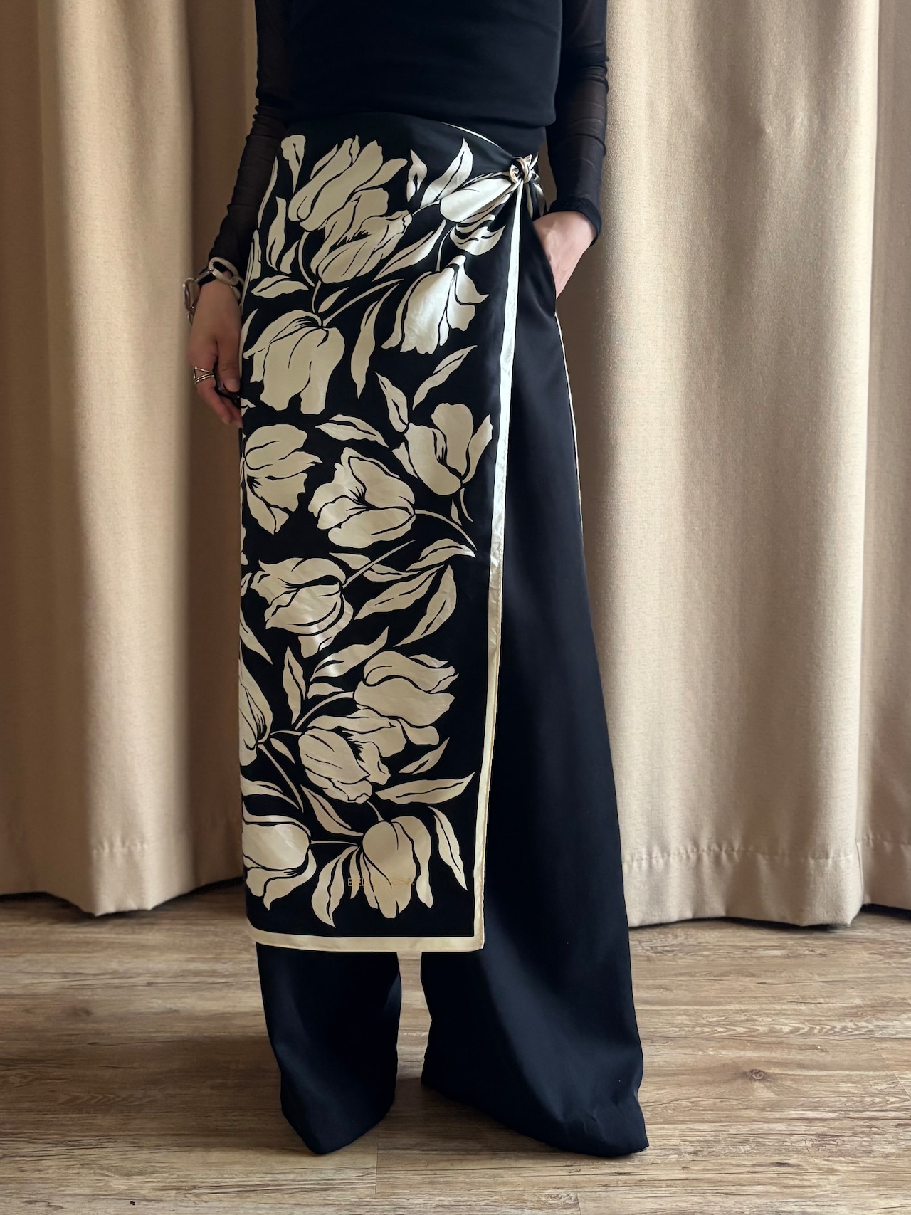 achromatic floral silk scarf-5247-5