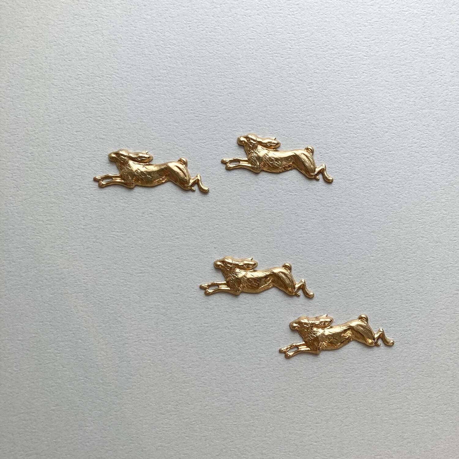 最終入荷〉USA真鍮 駆けているウサギパーツ | Dua-アクセサリーパーツ