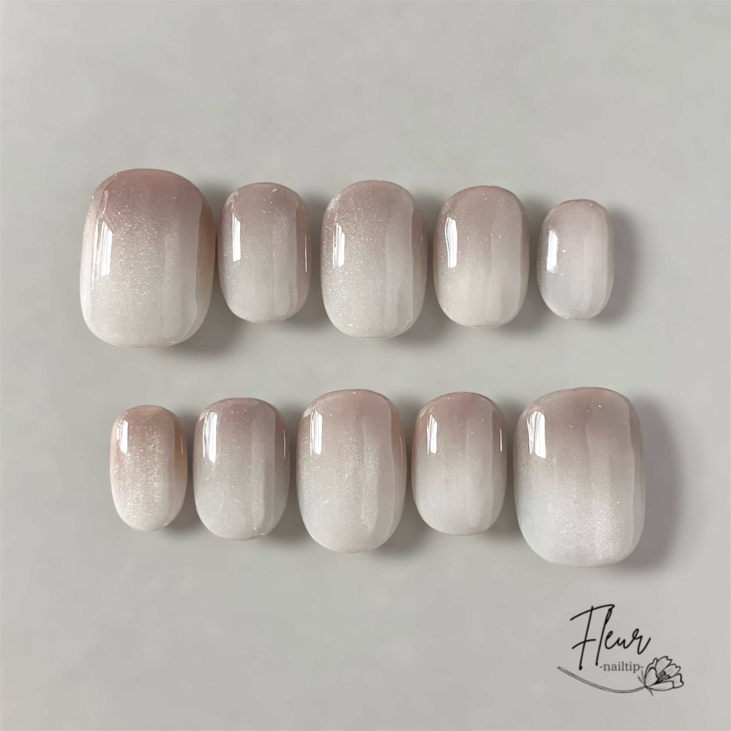 【S/M/L/】ミルクホワイトとブラウンのやさしいグラデーションネイル#ncs001