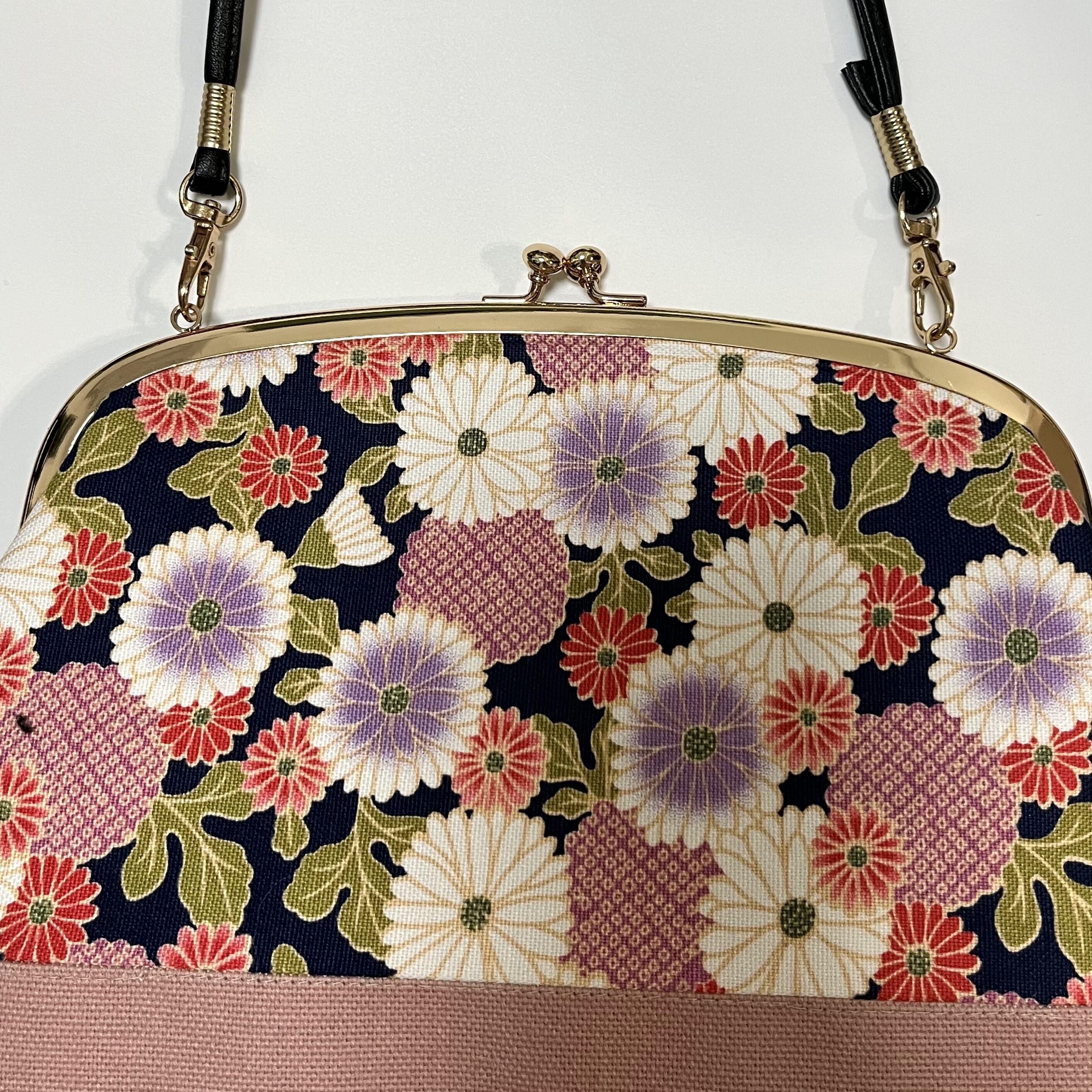 wawaFAB】がま口ポシェット 帆布ピンク×菊 がま口ショルダーバック