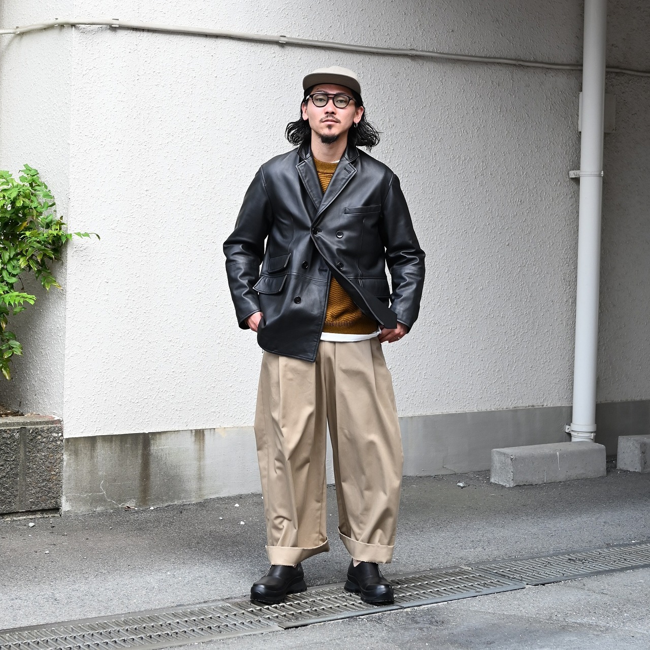 CCU(シーシーユー) レザー、YASHIKI(ヤシキ）ニットコーディネート