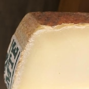 フランス産 コンテ・ド・モンターニュ 12ヶ月熟成 ハードチーズ 400g|グラスフェッド・切りたて|ワイン・フォンデュ・グラタンに COMTE DE MONTAGNE 12M+ Aged Hard Cheese – Grassfed Freshly Cut, 400g