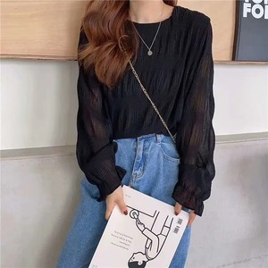 シアーフリルブラウス