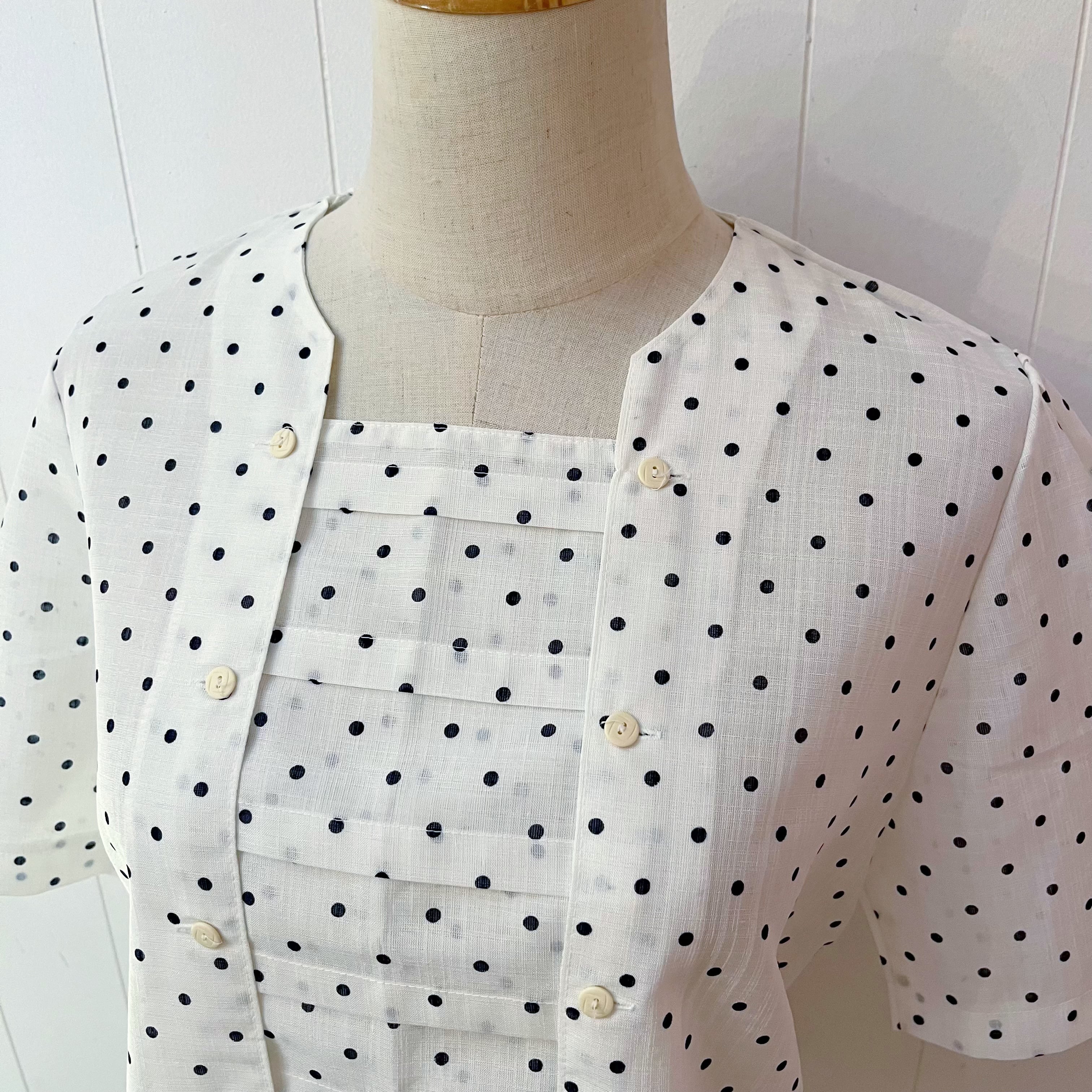 tuck double button dot blouse