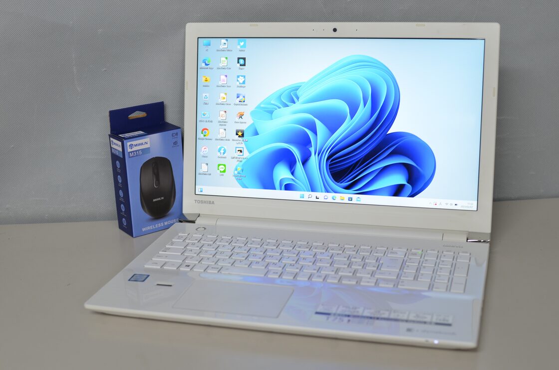 最新Windows11+office 新品爆速SSD512GB 東芝dynabook T75/AG core i7 