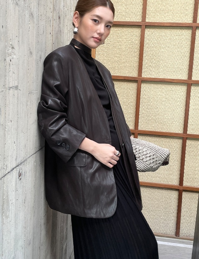 大人リラックス レザー調ミドルジャケット