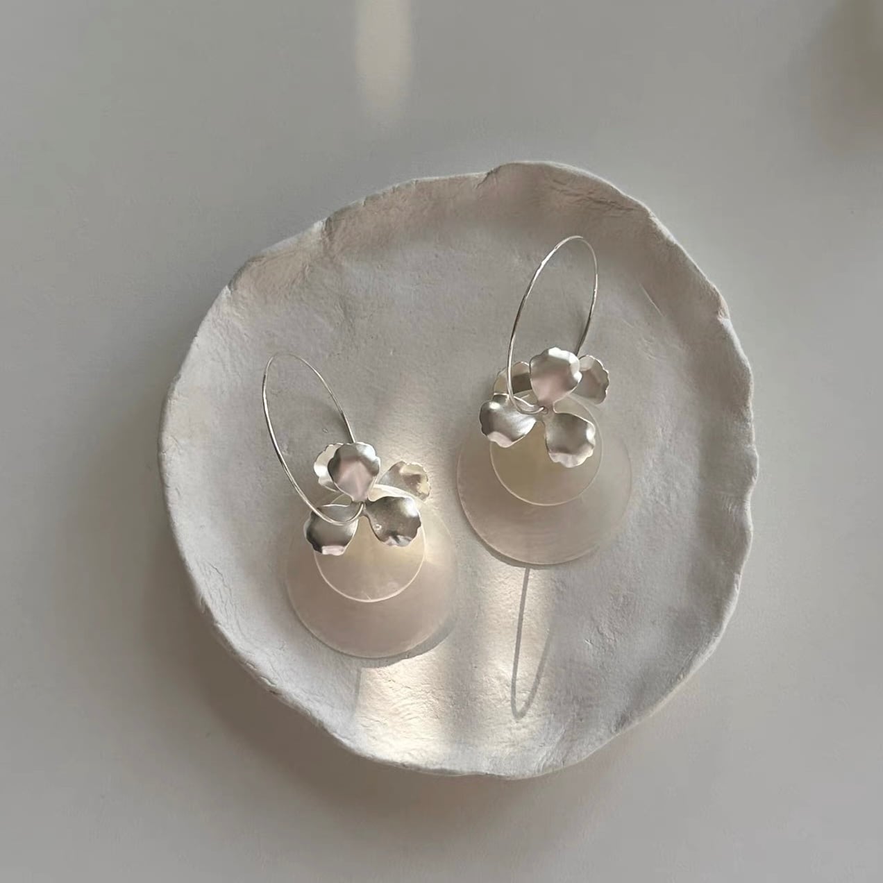 フラワーモチーフ リング ドロップ ピアス YH9687