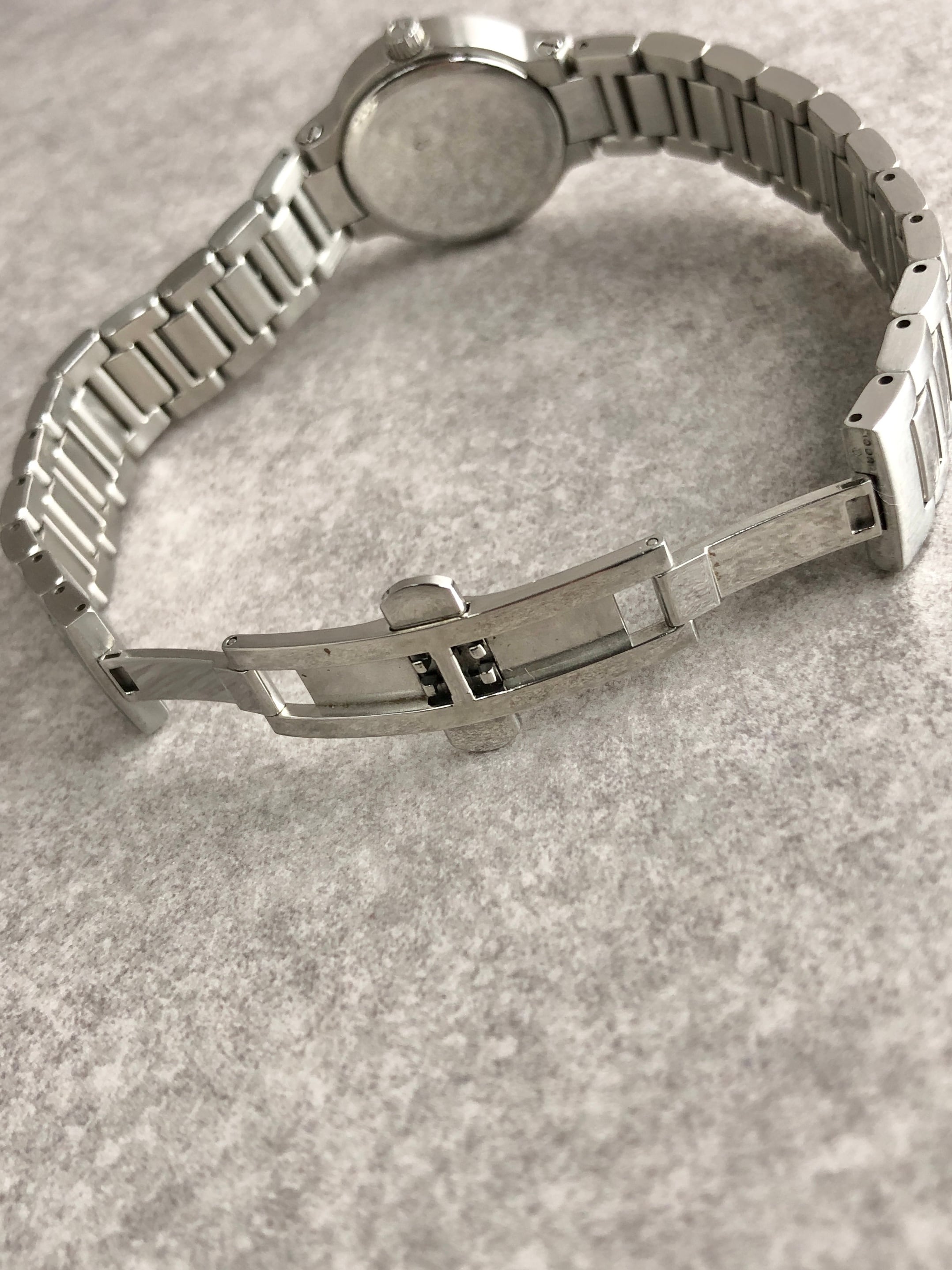 GUCCI グッチ 腕時計 シルバー ステンレススチール クウォーツ 8900L