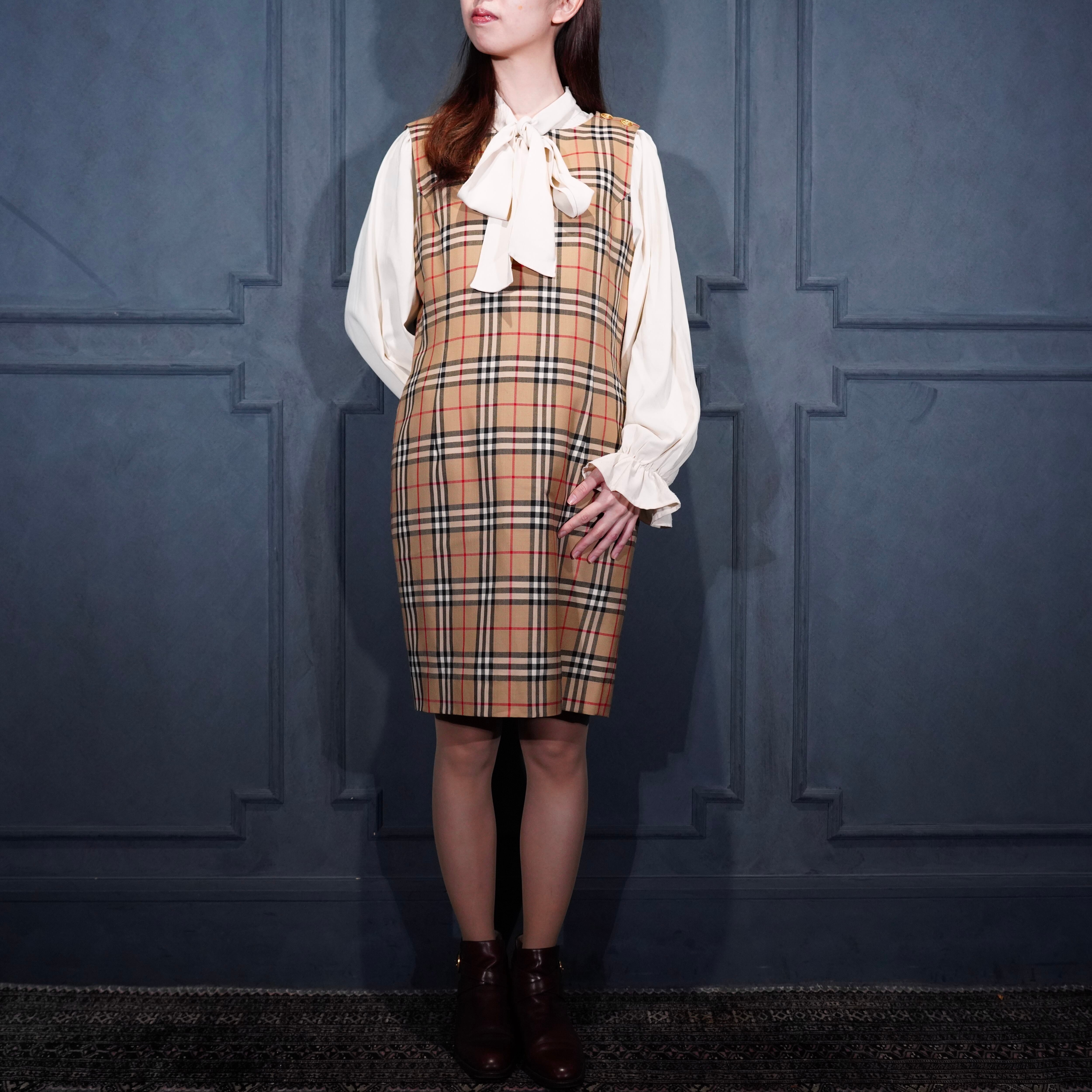 Burberrys CHECK PATTERNED GOLD BUTTON DESIGN WOOL NO SLEEVE ONE