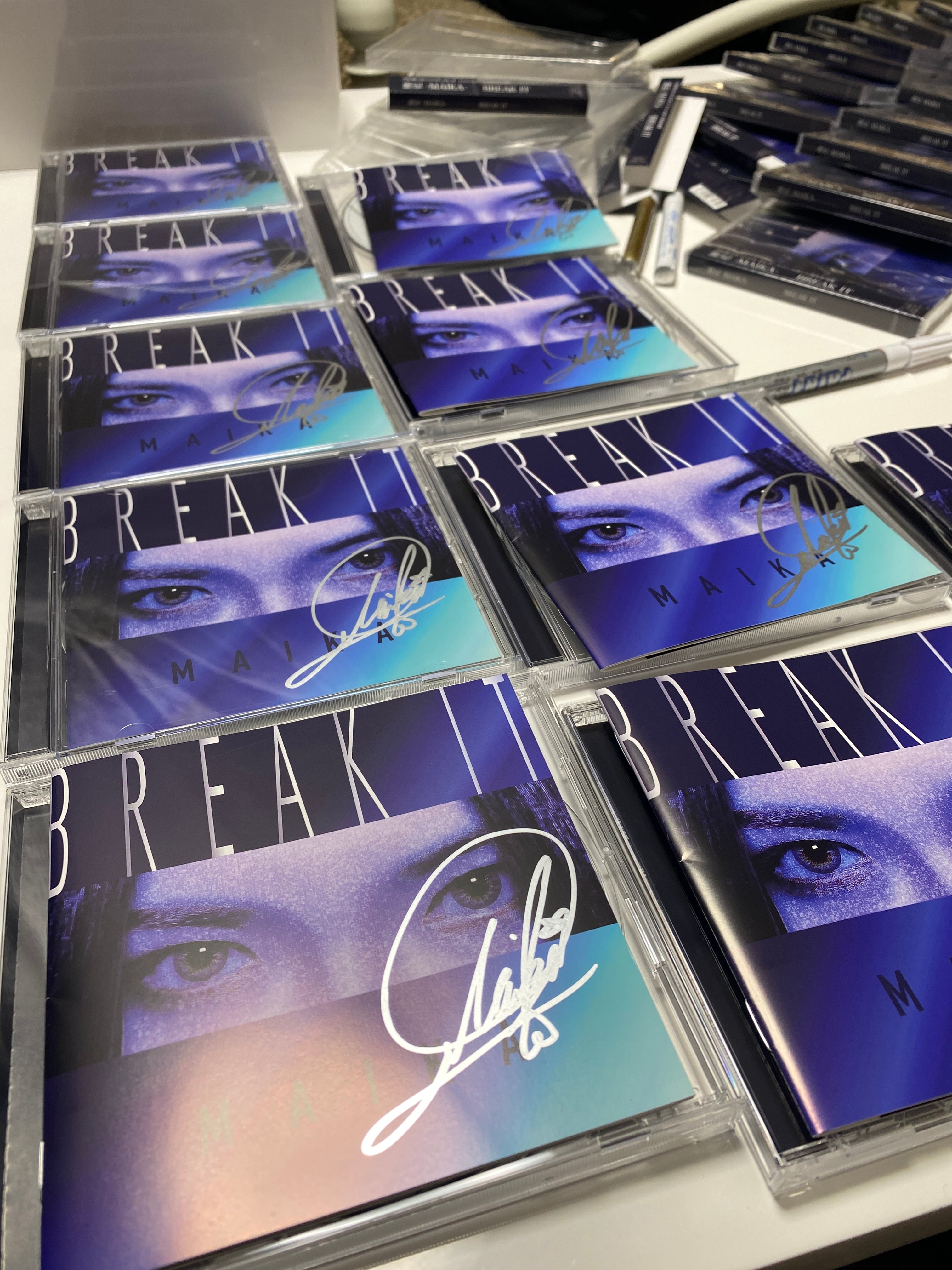 期間限定直筆サイン入り】MAIKA「BREAK IT」 | Roll Folk Shop