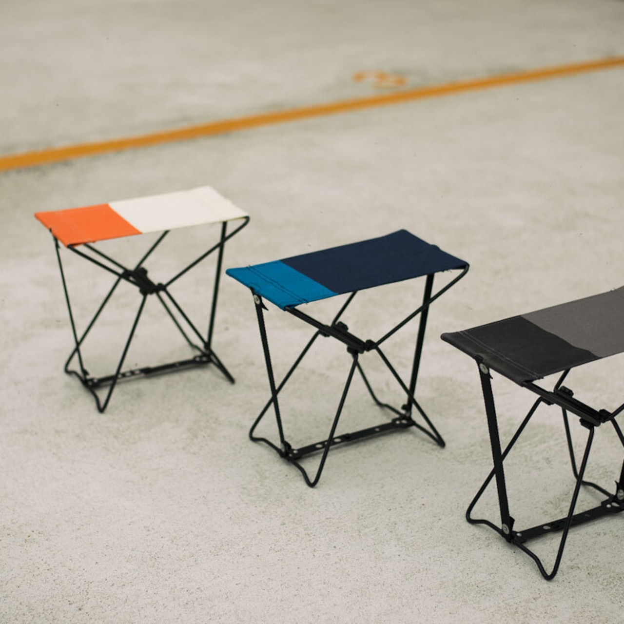 MINI FOLDING STOOL