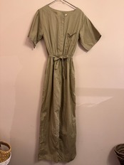 ペールグリーンオールインワン