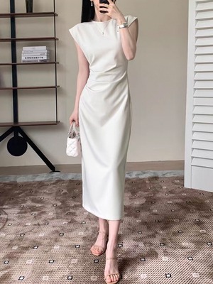 sleeveless draped long dress.3250