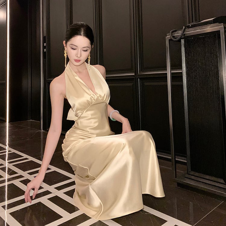 ロングドレス キャバドレス セクシー サテン ホルターネック 背中見せ