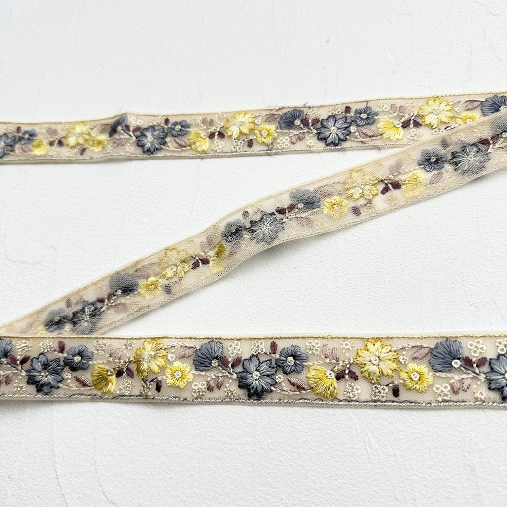 刺繍リボン リトルリリアン [イエローブルー］インド刺繍リボン 2070