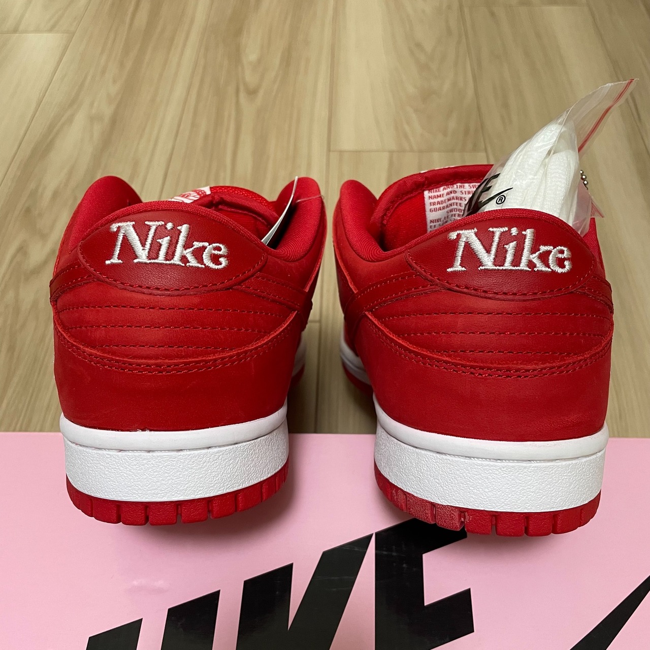 ×GIRLS DON'T CRY SB DUNK LOW PRO QS RED
