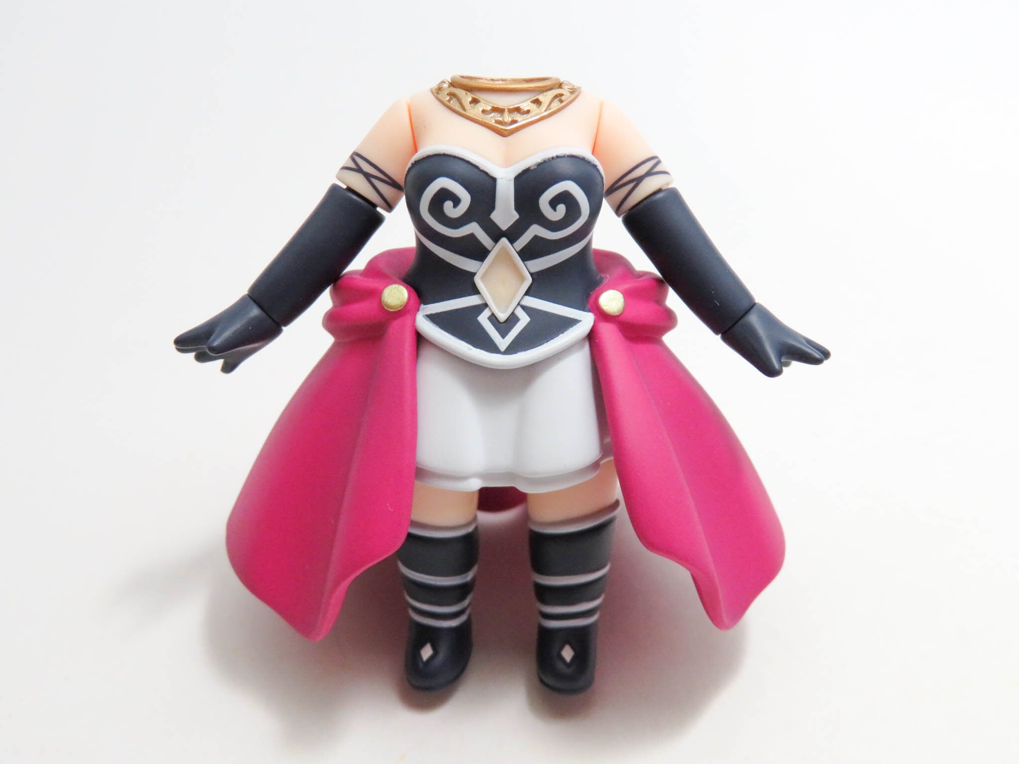 【2683】 断頭台のアウラ 体パーツ 戦闘服 ねんどろいど