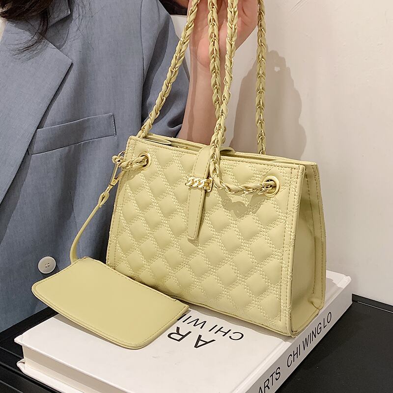 チェーン サマーレッド 夏物 スクウェア メッセンジャーバッグ 手作りハンドバック50408089724