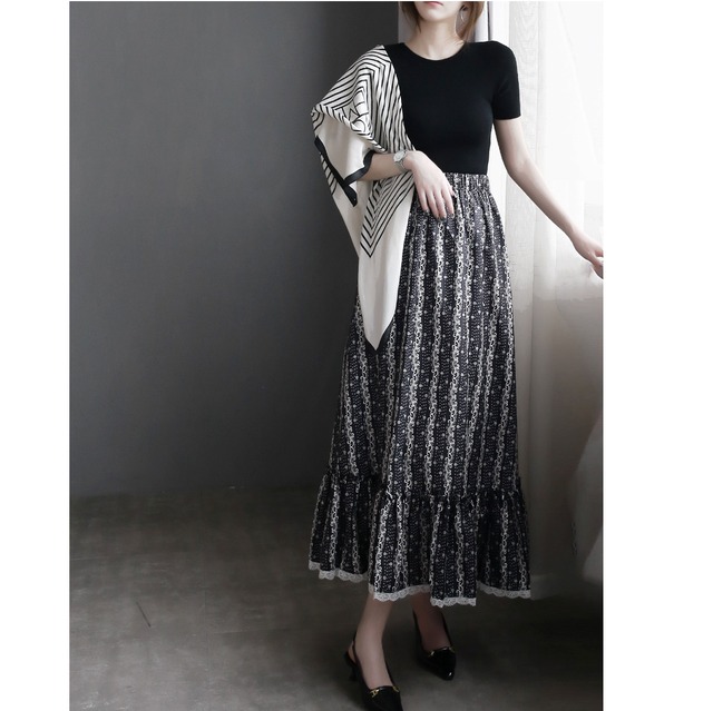 vintage floral print lace trim maxi skirt＜sk3078>