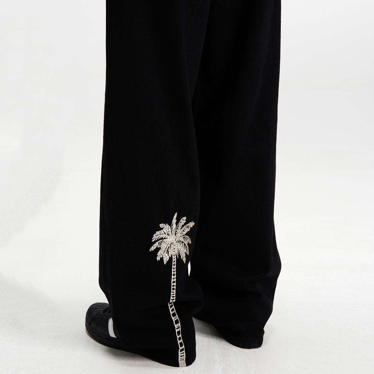 MADWITCHヤシの木の刺しゅう入りデニムパンツ