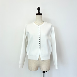 PASSIONE ノンチク洗えるビーズボタンニットカーディガン【616992】