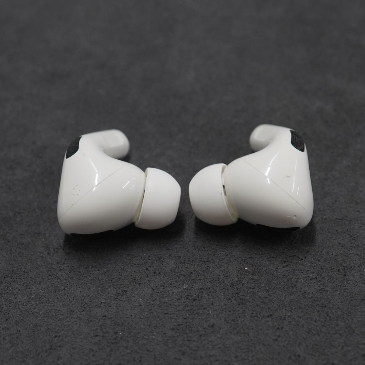 Apple AirPods Pro エアーポッズ プロ ワイヤレスイヤホン USED品 第一世代 耐汗 耐水 ノイズキャンセリング MWP22J/A 完動品 中古 V9083