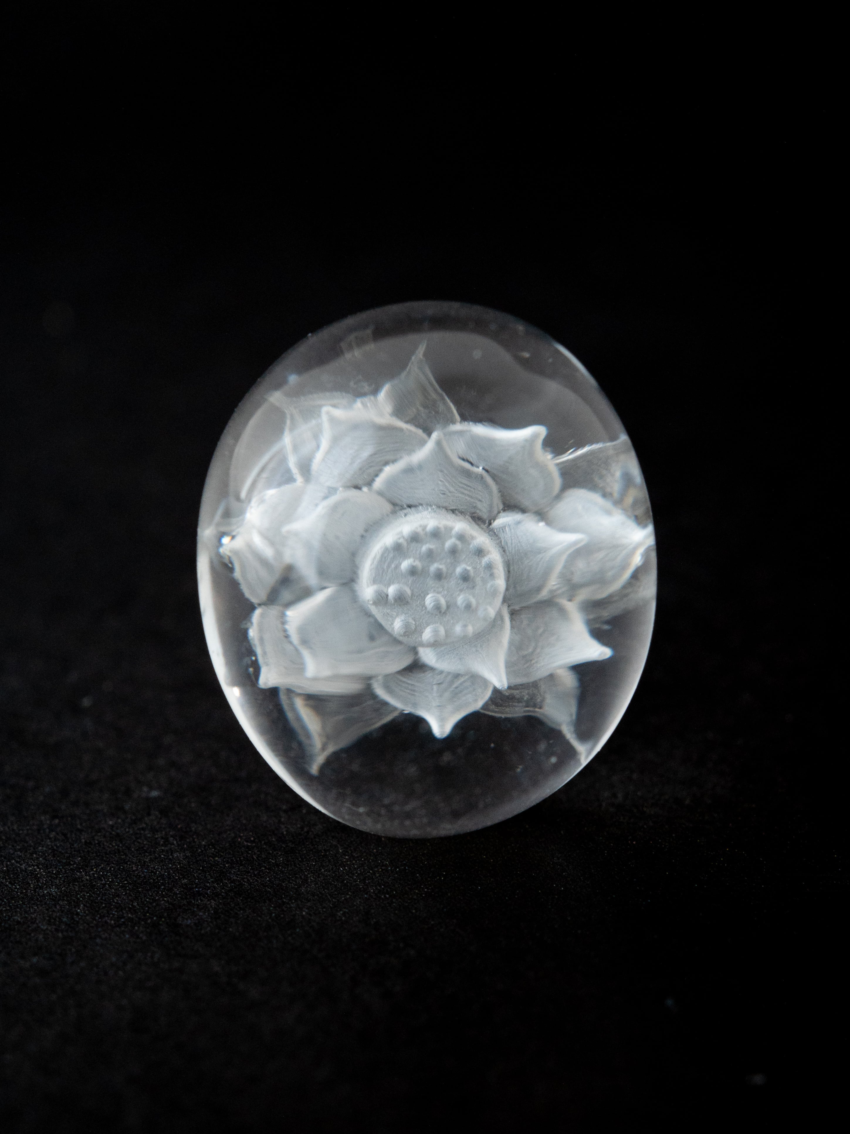 ハンドカービングクォーツ - a08