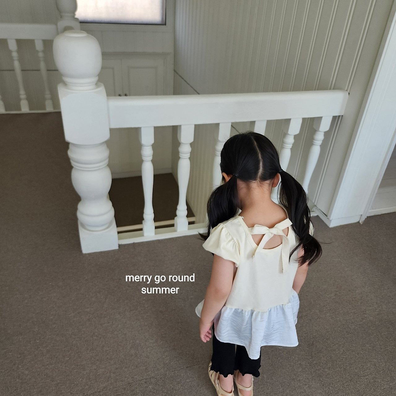 cream XS［即納］satin fril puff tee / merry go round 26summer