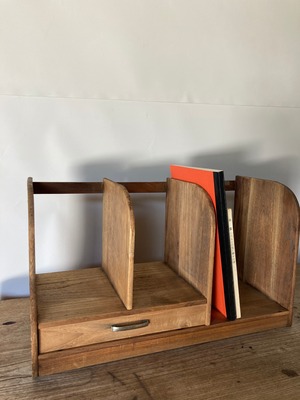 レトロな本立て