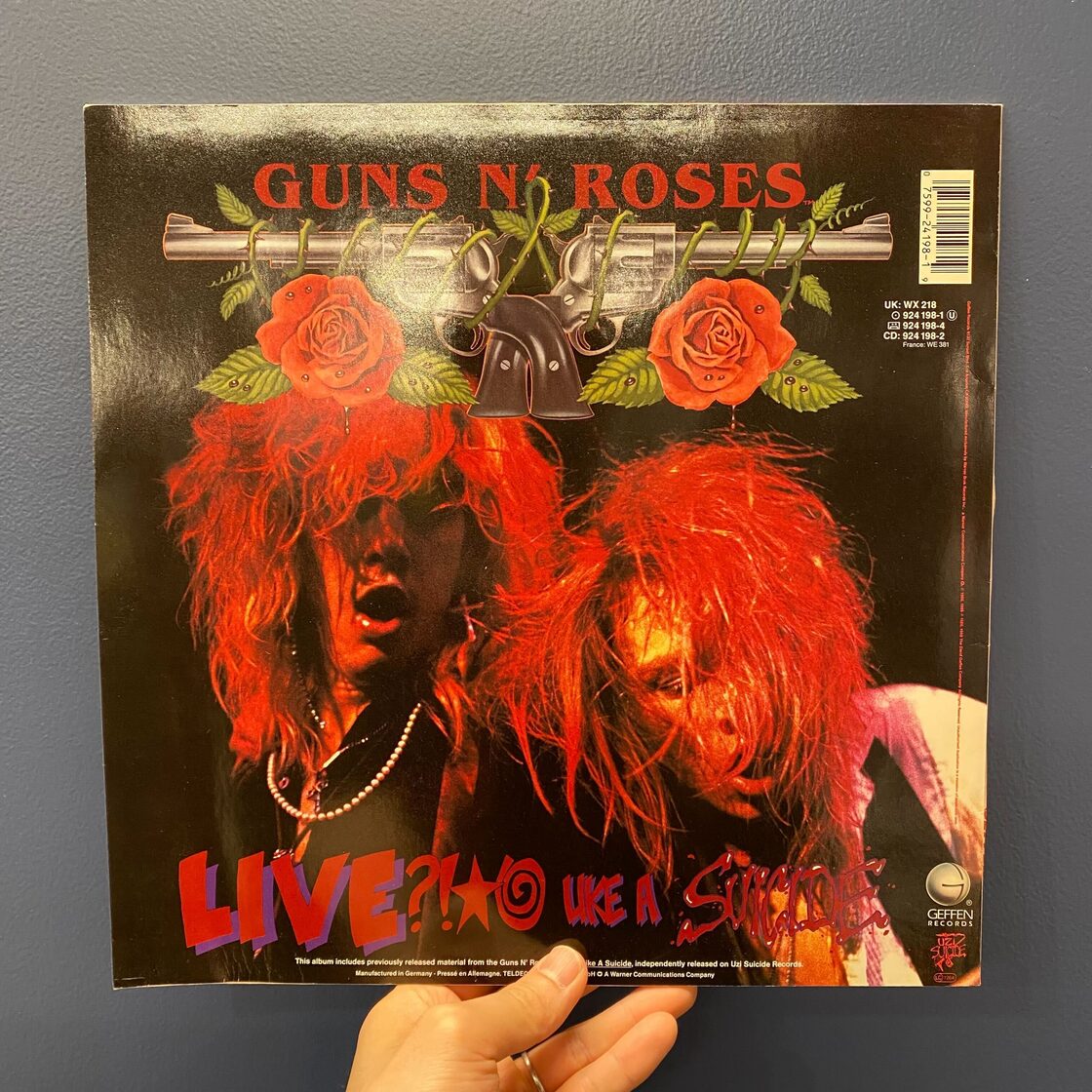 GUNS