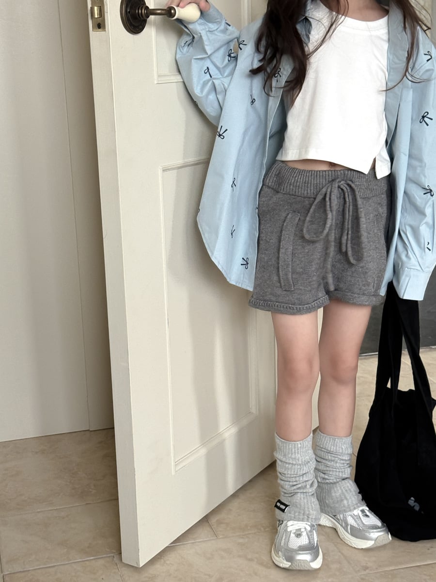 リボンプリントシャツ