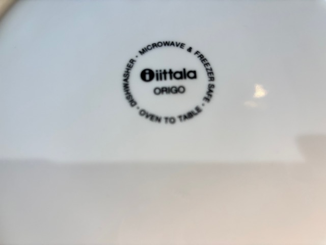 イッタラ　ittala　オリゴ　プレート　26cm　ベージュ  [カラー: ベージュ]