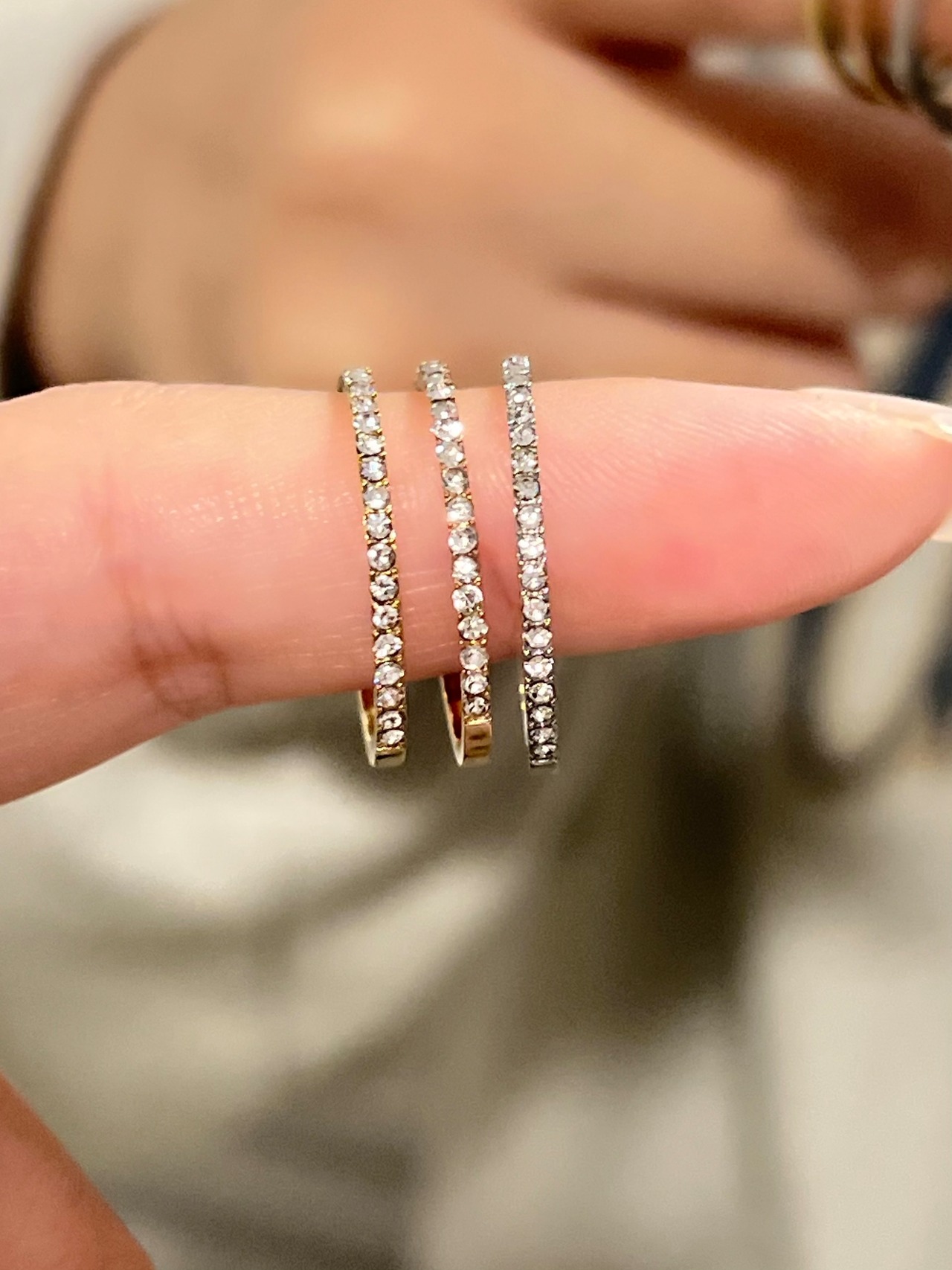 Half eternity ring